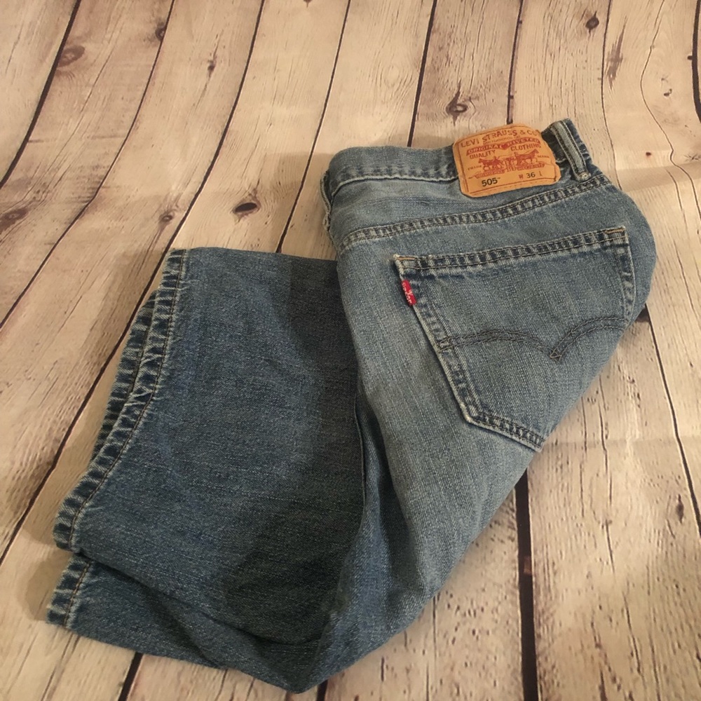 Levi’s 505 Shorts 36